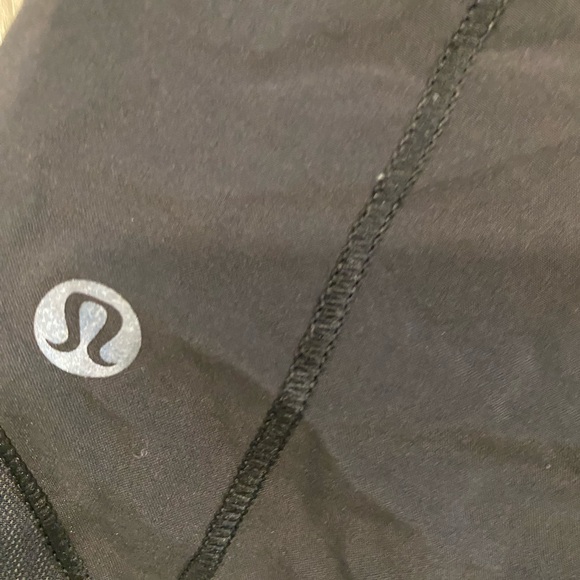 Lululemon hotty hot 2.5 sz 6 - Picture 2 of 4